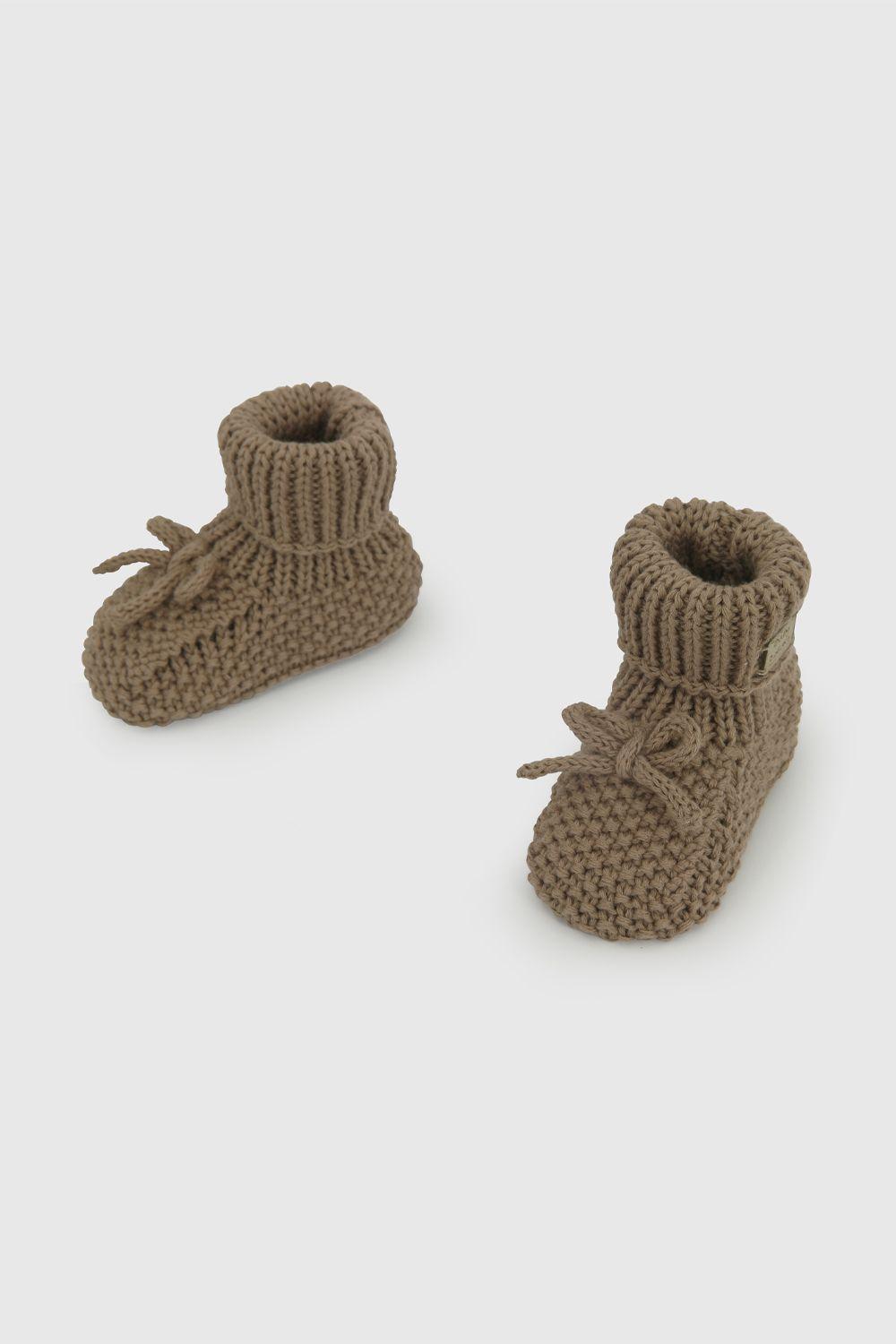 Pantufla Café Tejida Con Sonajero Reno 19090360V26-4