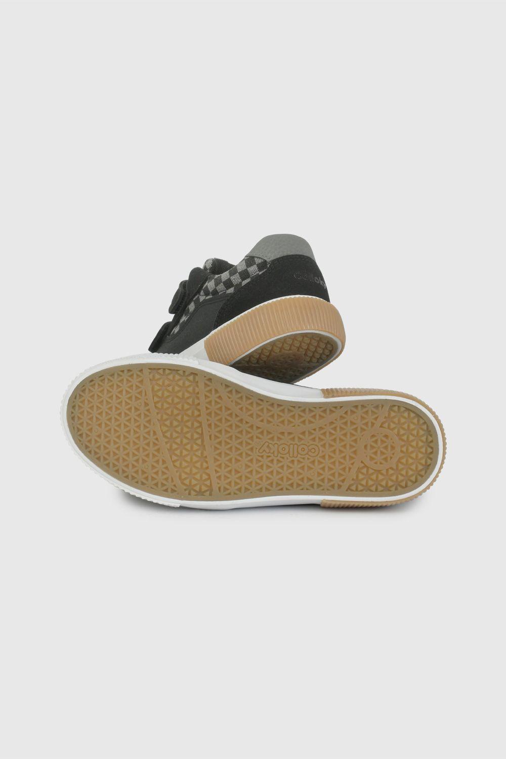 Zapatilla Urbana Negra con Cuadros 57210201V26-2