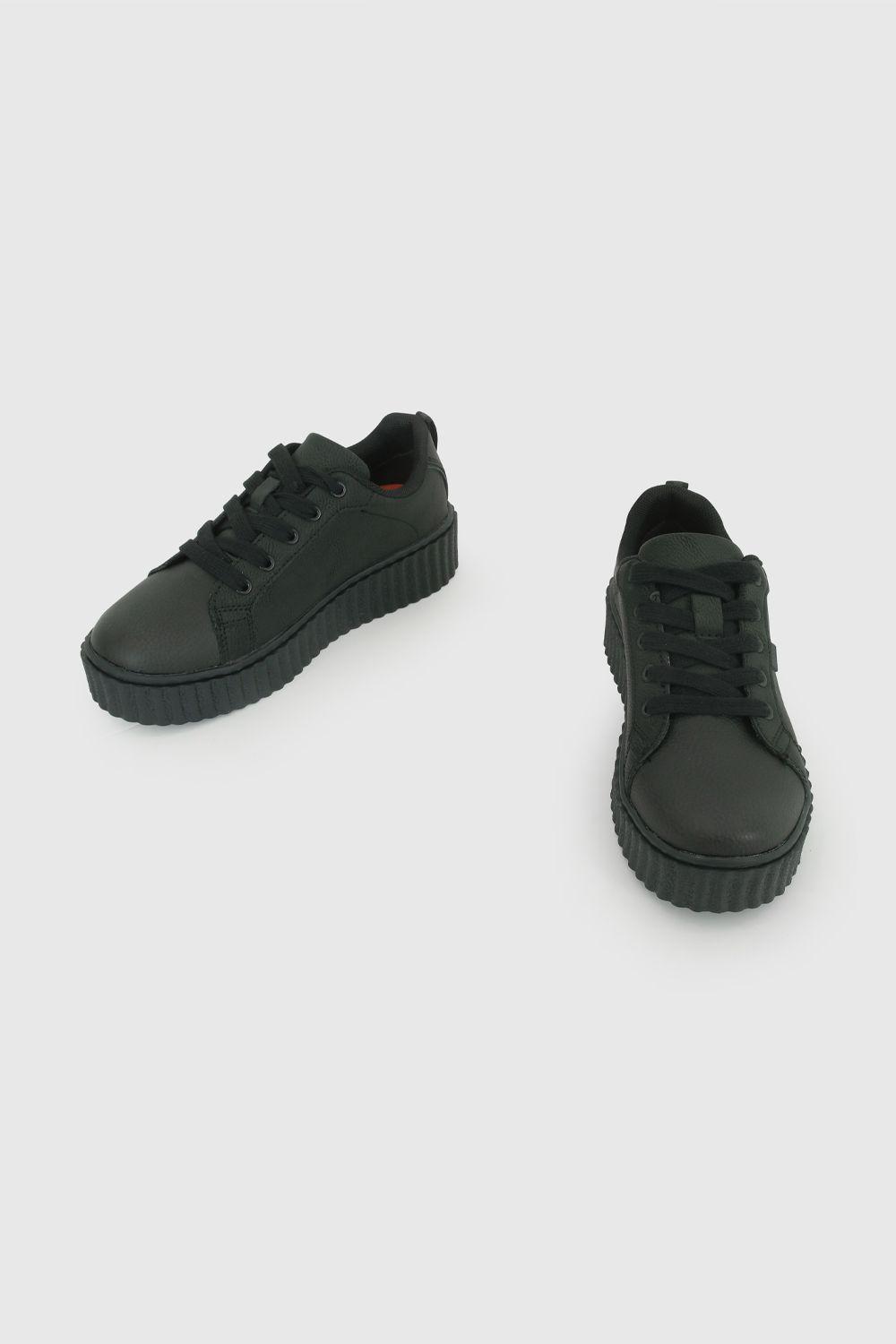 Zapato Escolar de Niña Negro capellada de cuero y cordón-4