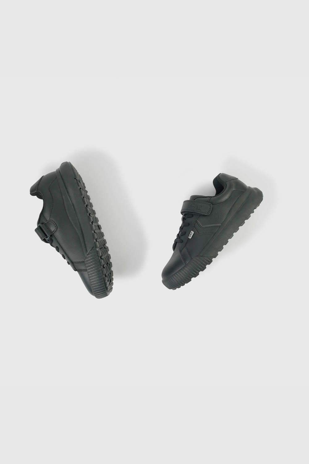 Zapatilla Escolar Negra para niño con Velcro Senior-3