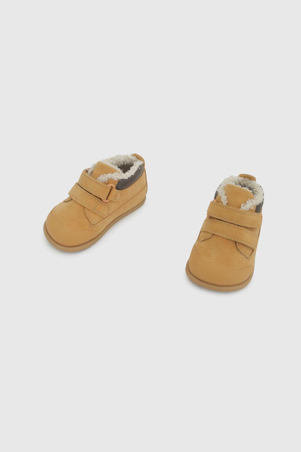 Botin Niño Mostaza 7822 Colloky-4