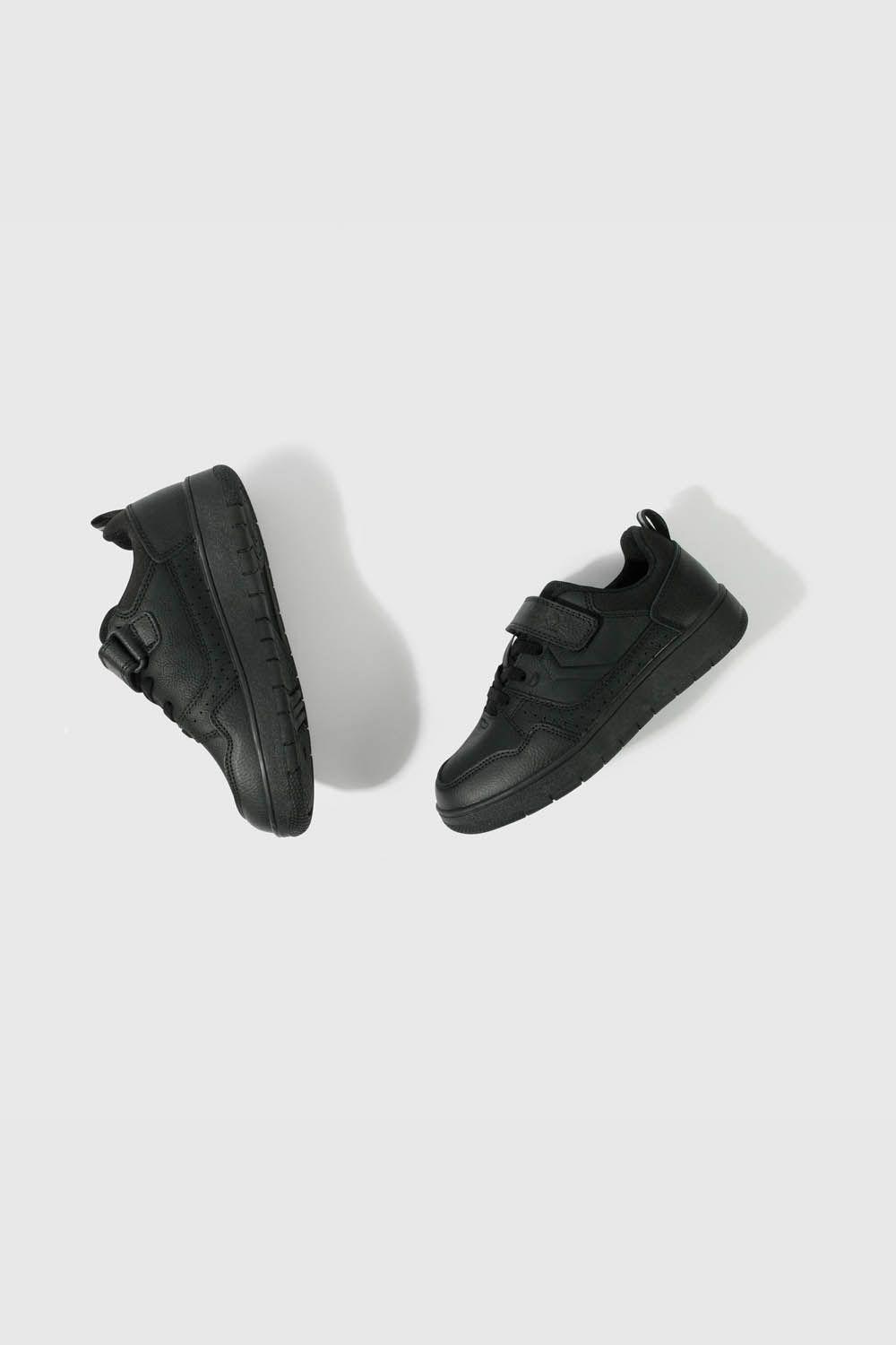 Zapatilla Escolar Unisex Negra con Velcro Junior 534-3