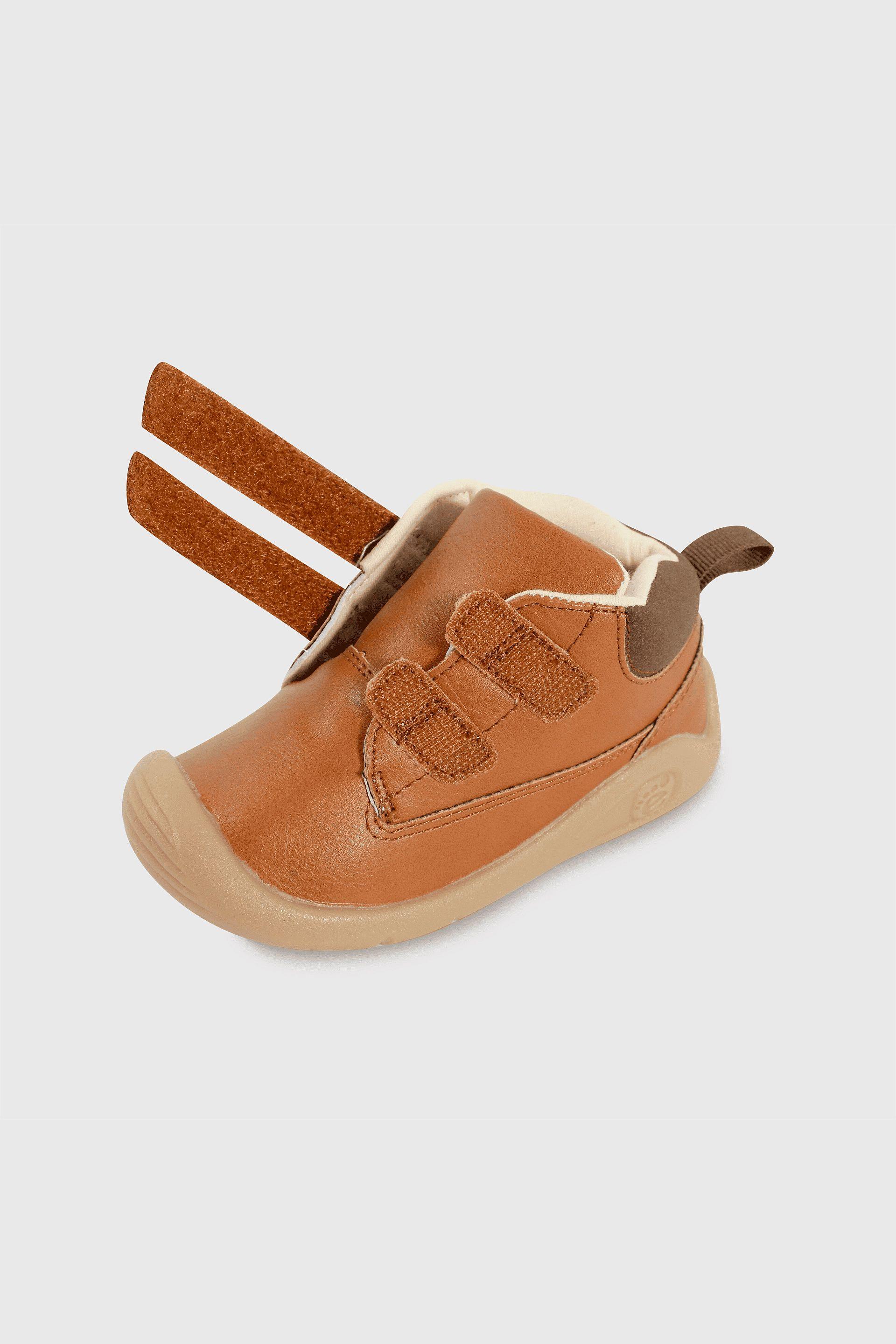 Botín Colección Café de Bebé con Velcro Talla 18 al 21 5579-5