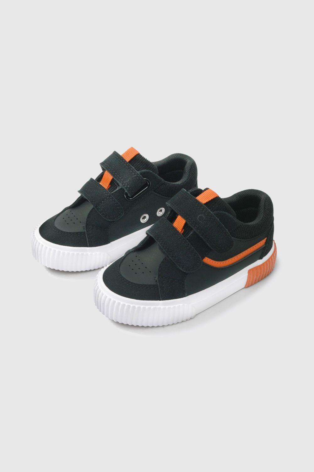 Zapatilla Negra de Niño-0