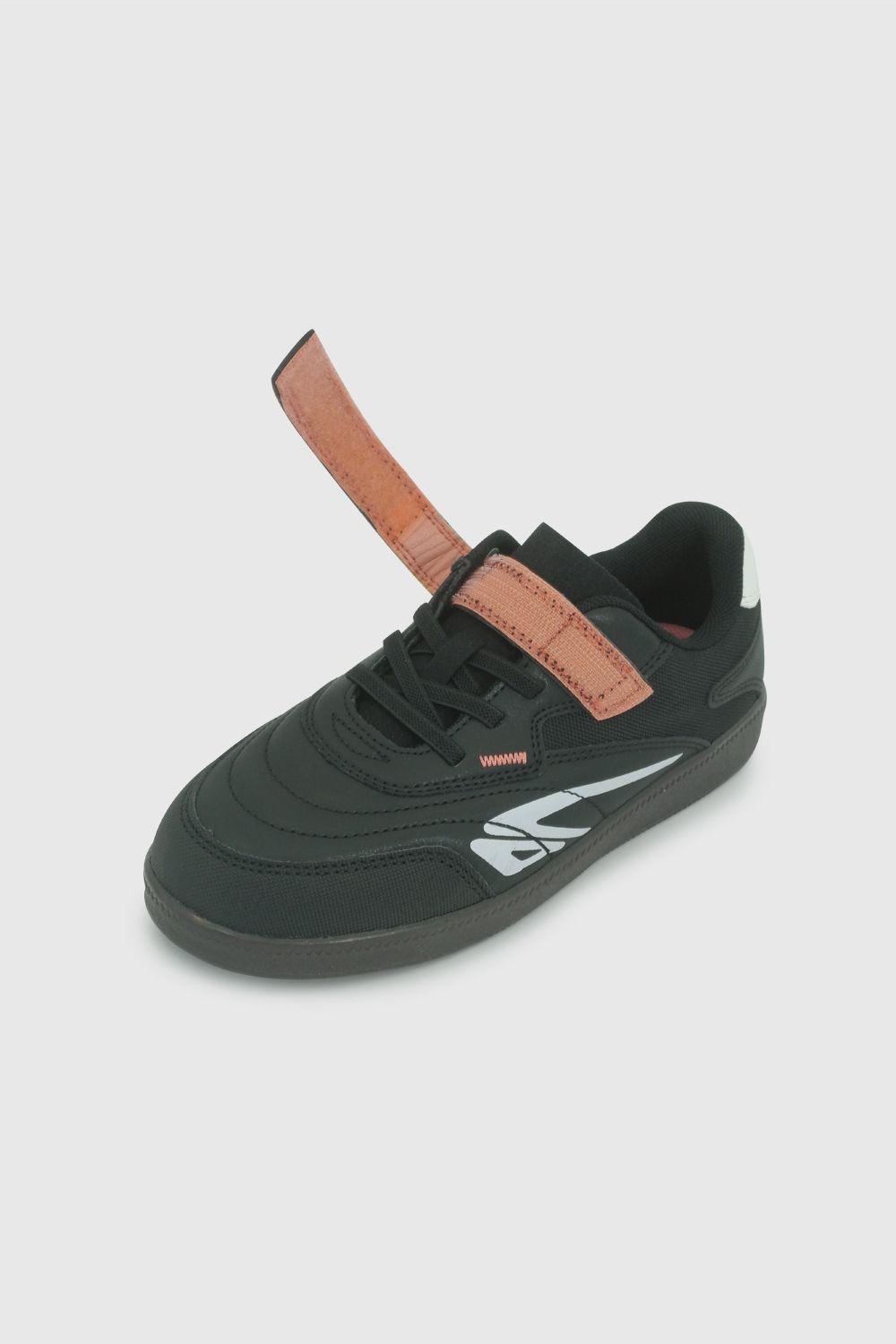 Zapatilla De Futbol Negra  58690201V26-5