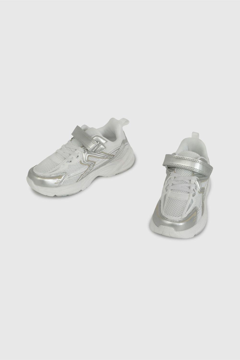 Zapatilla Urbana Blanca y Plateado 57240210V26 KID-3