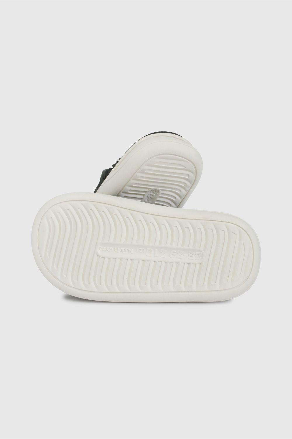 Pantufla Negra 59010301V26-2