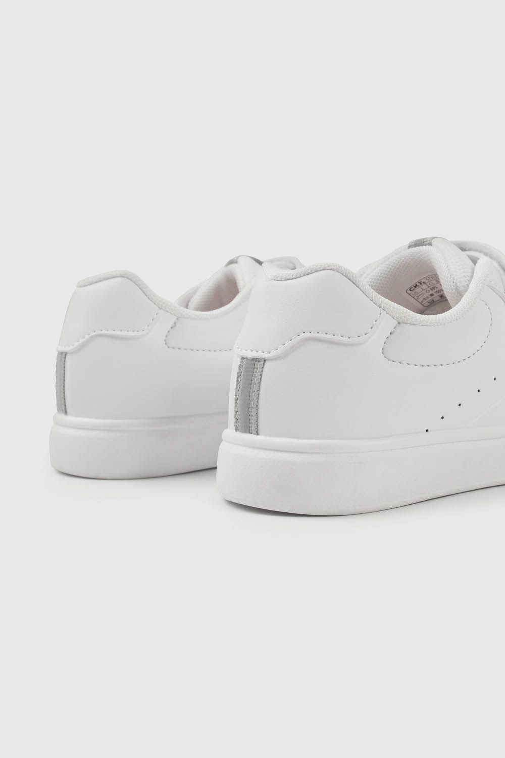 Zapatilla Escolar Blanca con Velcro-4