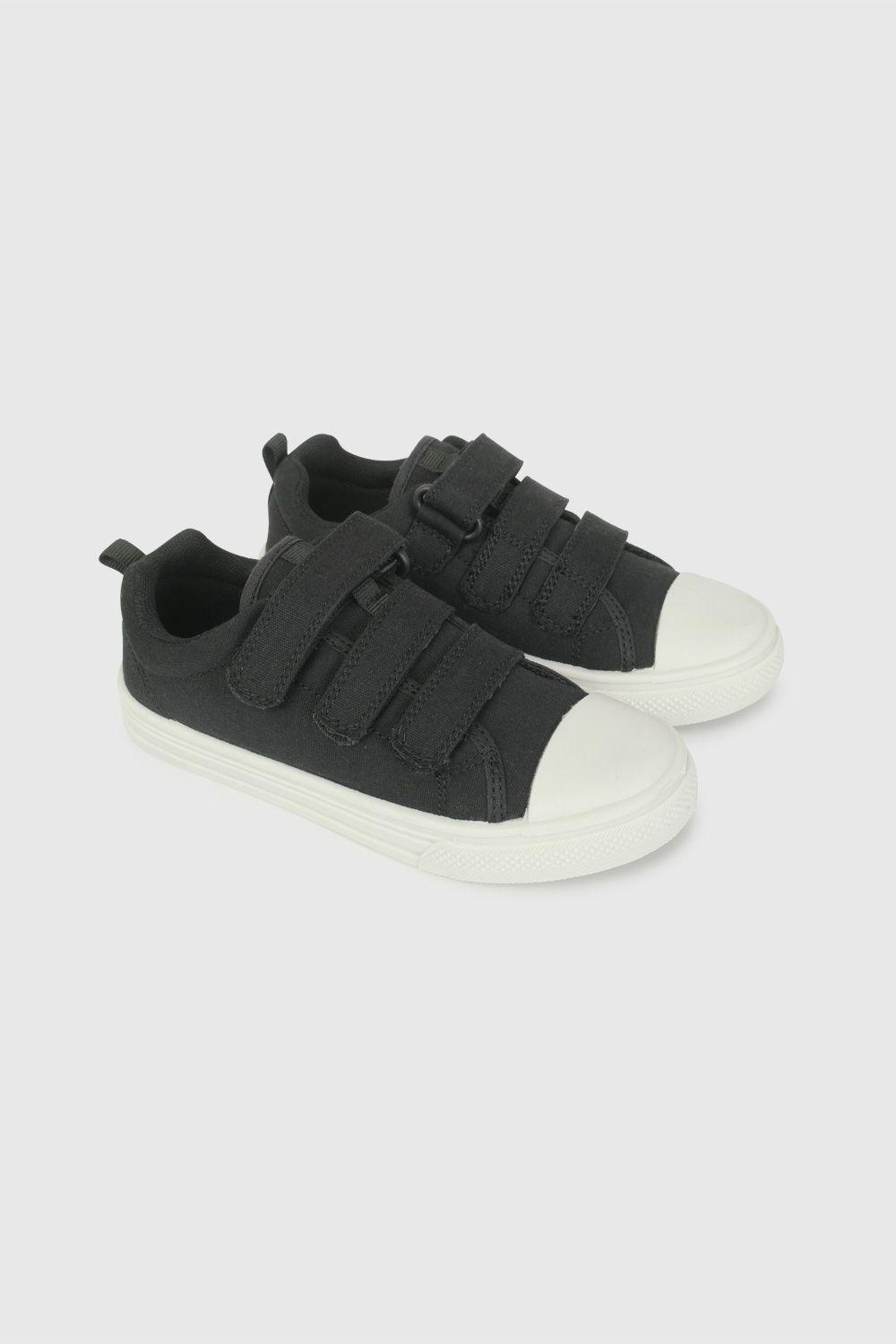 Zapatilla de Lona Negra 57090301V26-0