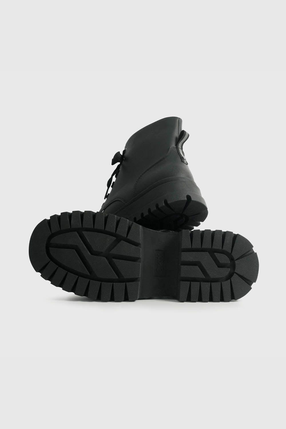 Botín Escolar Negro con Plataforma y Cordones Niña-2