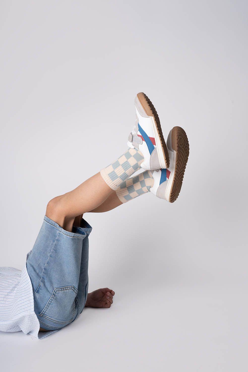 Zapatilla Urbana Blanca y Azul 47290298V26-1