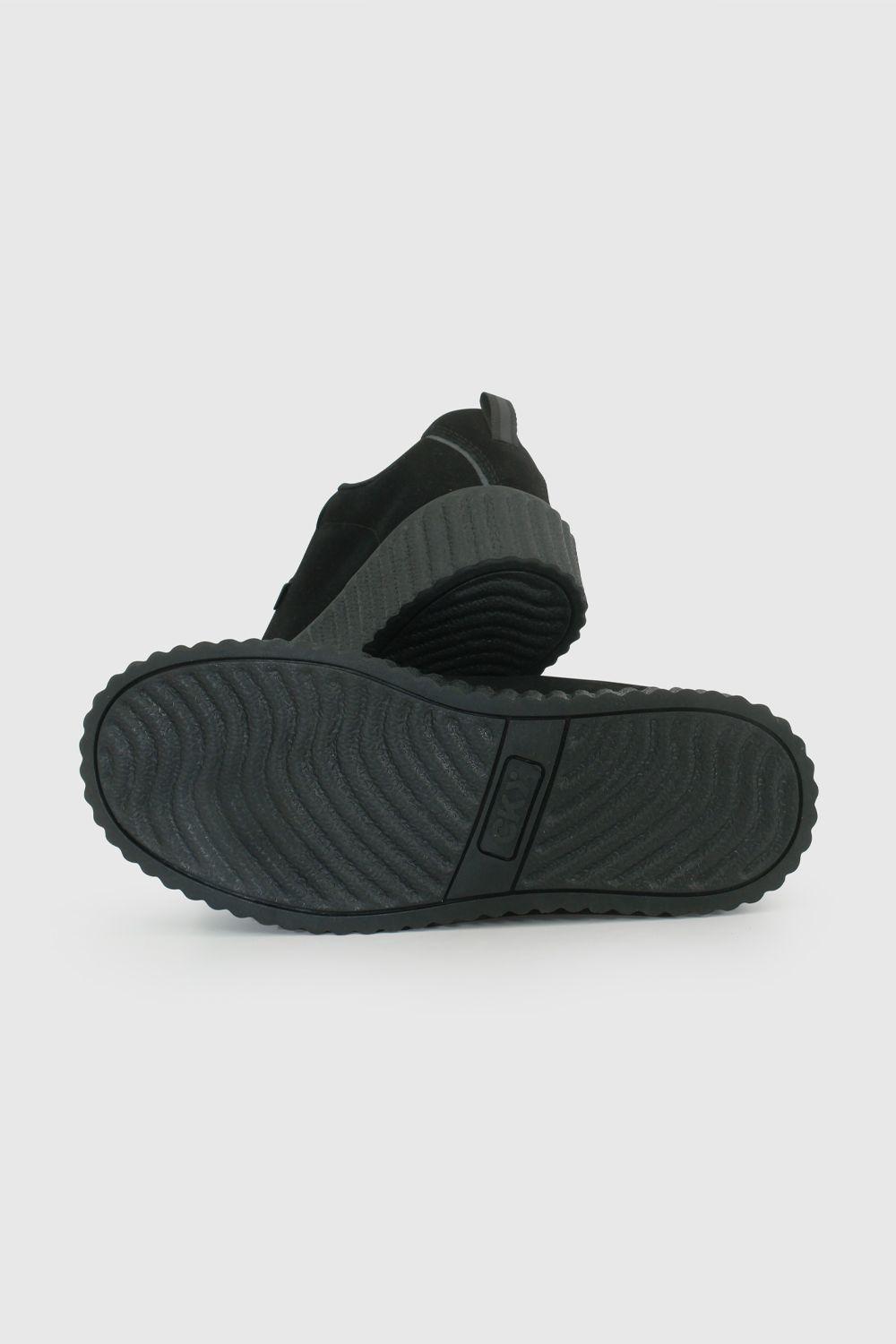 Zapato Escolar de Niña Negro con capellada y cordón-3