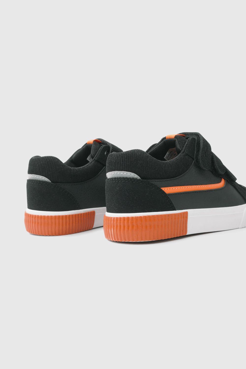 Zapatilla Negra de Niño-4