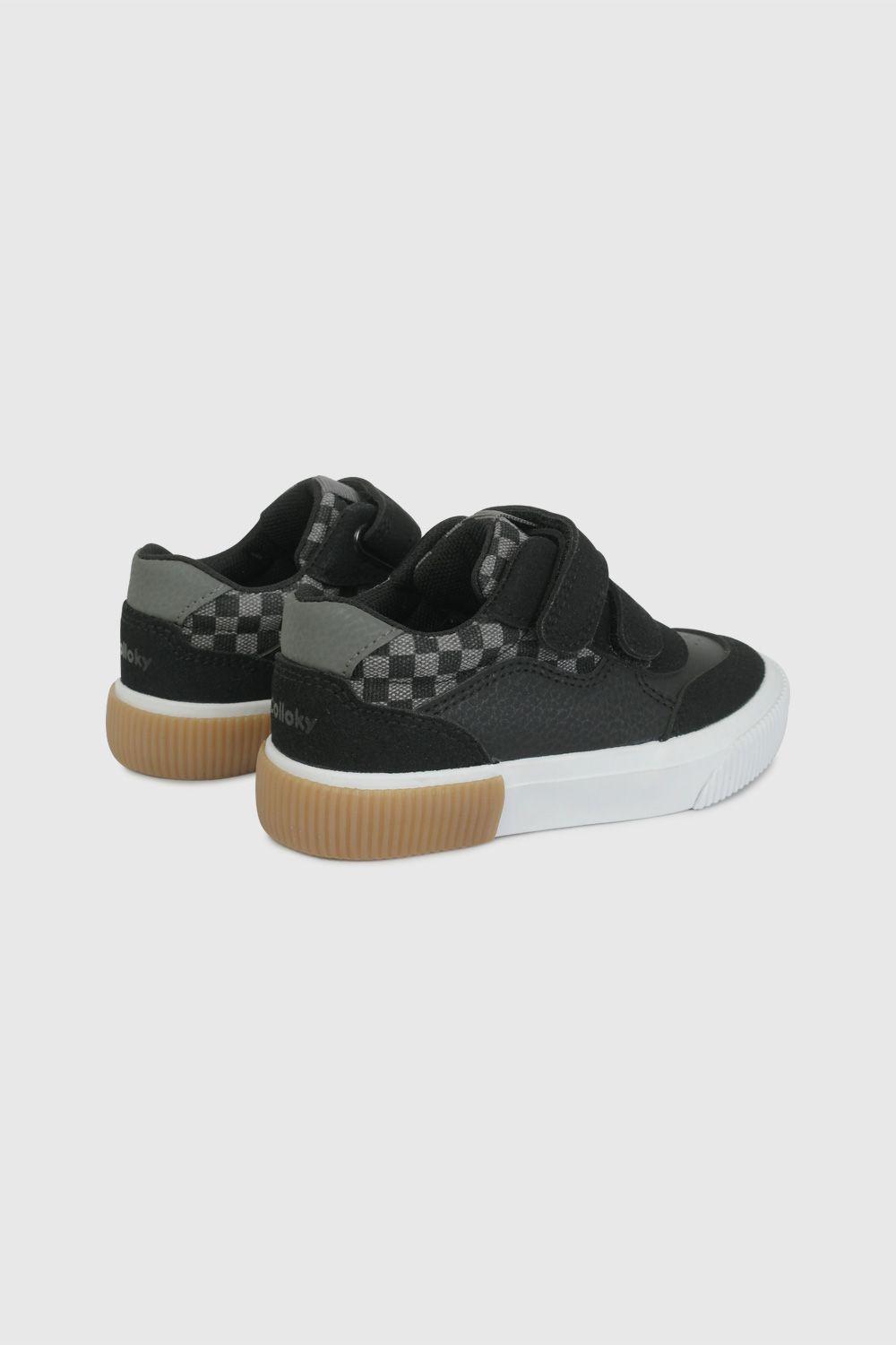 Zapatilla Urbana Negra con Cuadros 47210201V26-4