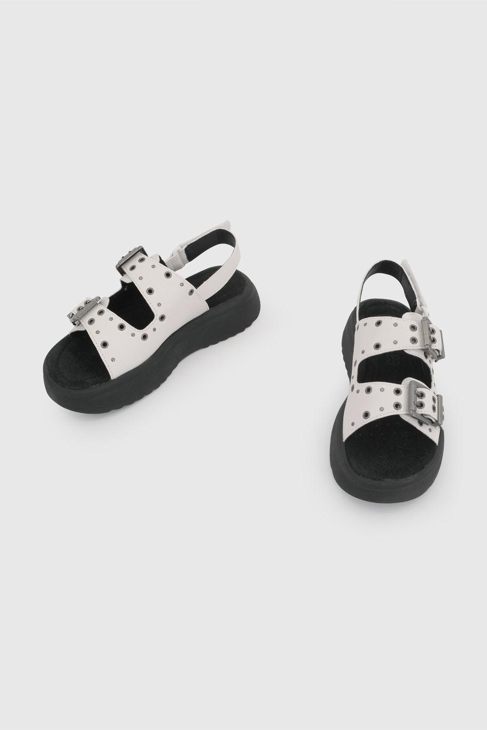 Sandalia Blanca con Plataforma y Tachas 53140210V26-3