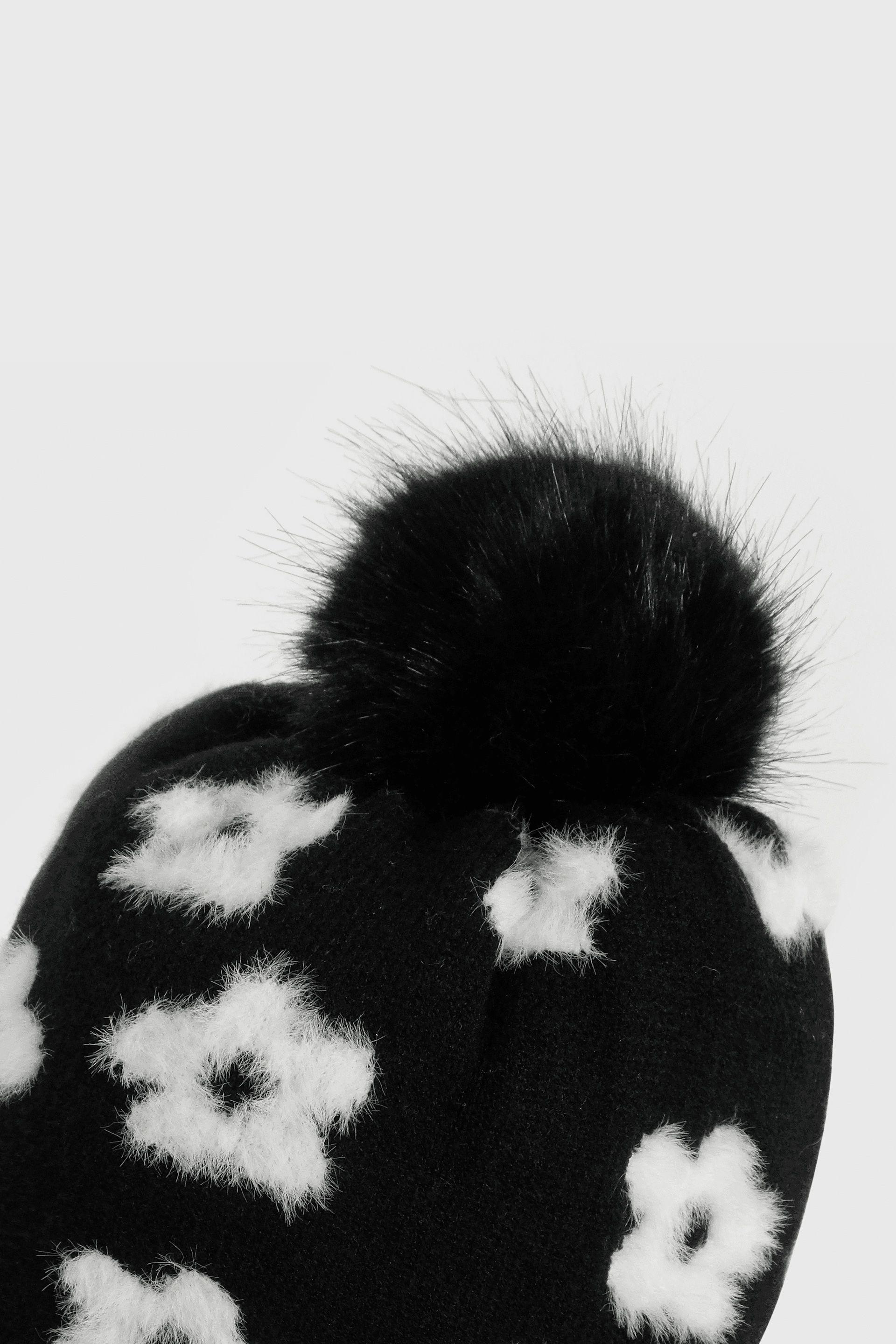 Gorro con Flores con Interior Suave Negro-1