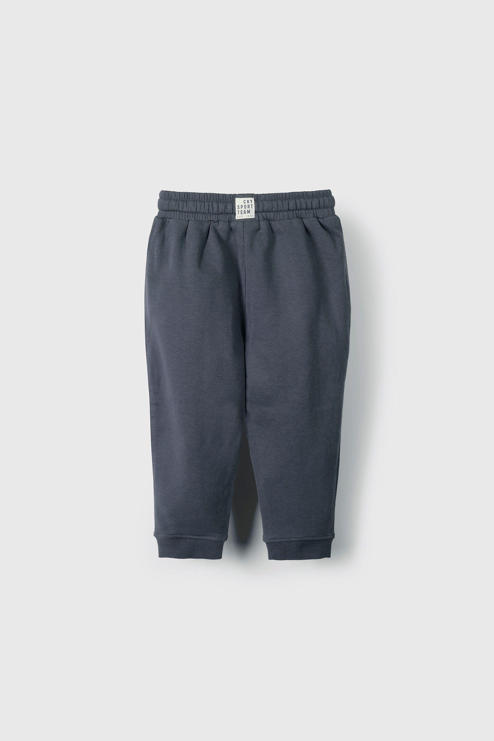 Buzo negro para niños, comodidad y estilo-1