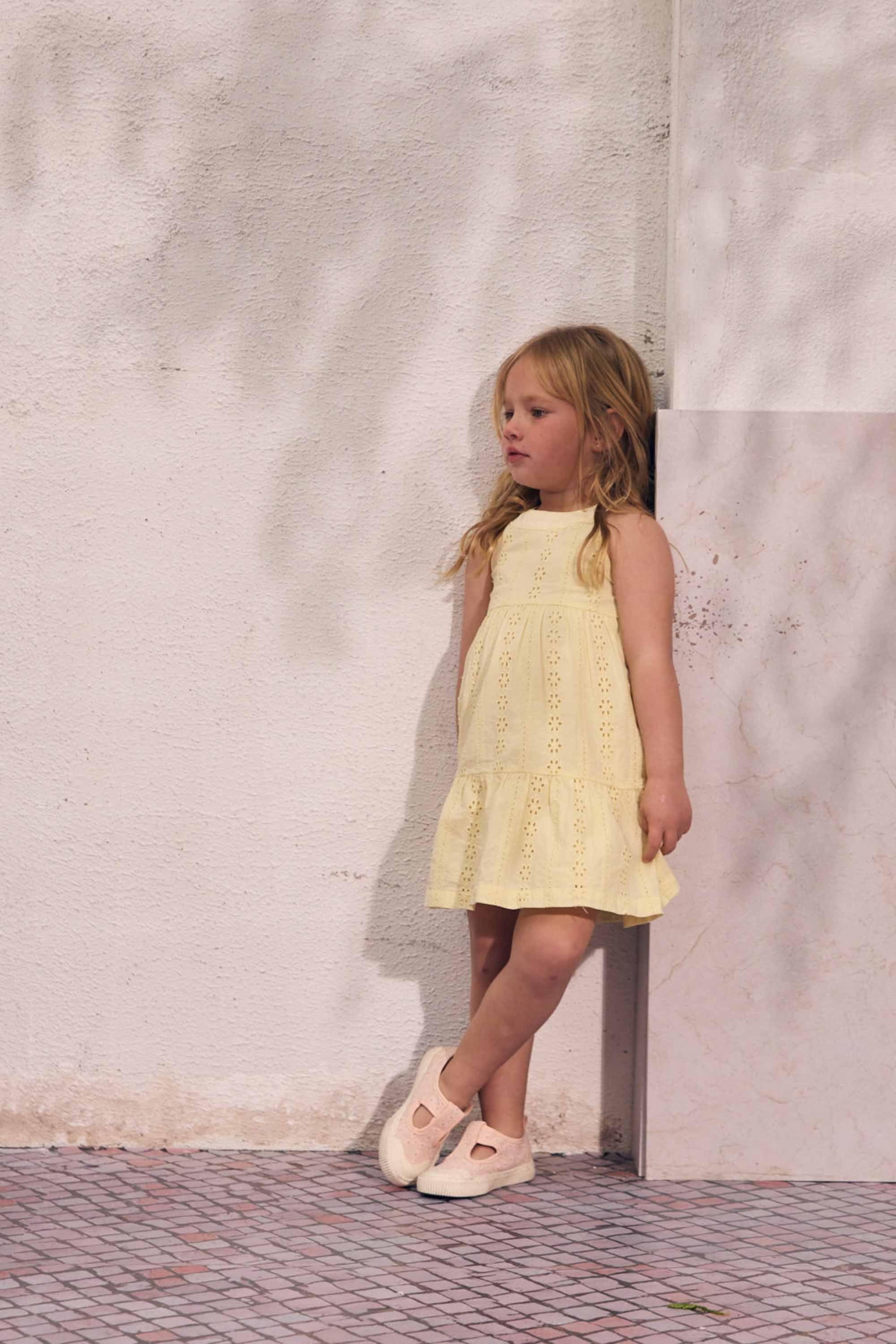 Vestido cuello halter niña amarillo 6-9M a 4-5A-4