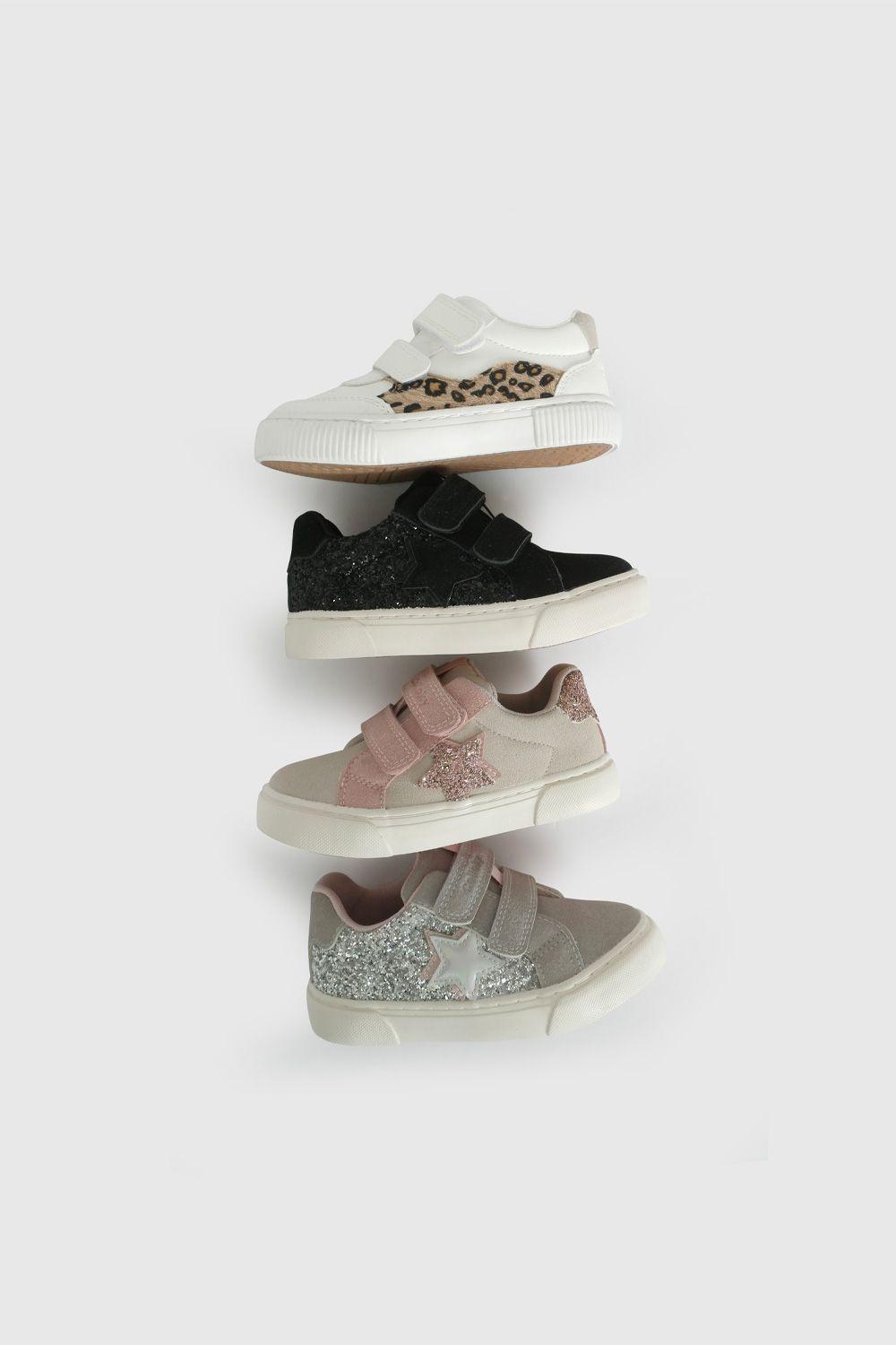 Zapatilla Beige con Estrella y Brillos 47200298V26-6