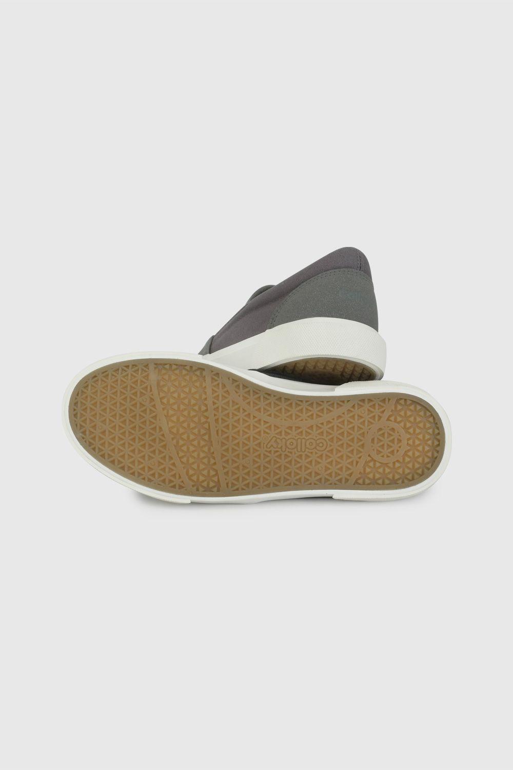 Zapatilla de Lona Negra Slip On 51030201V26-2