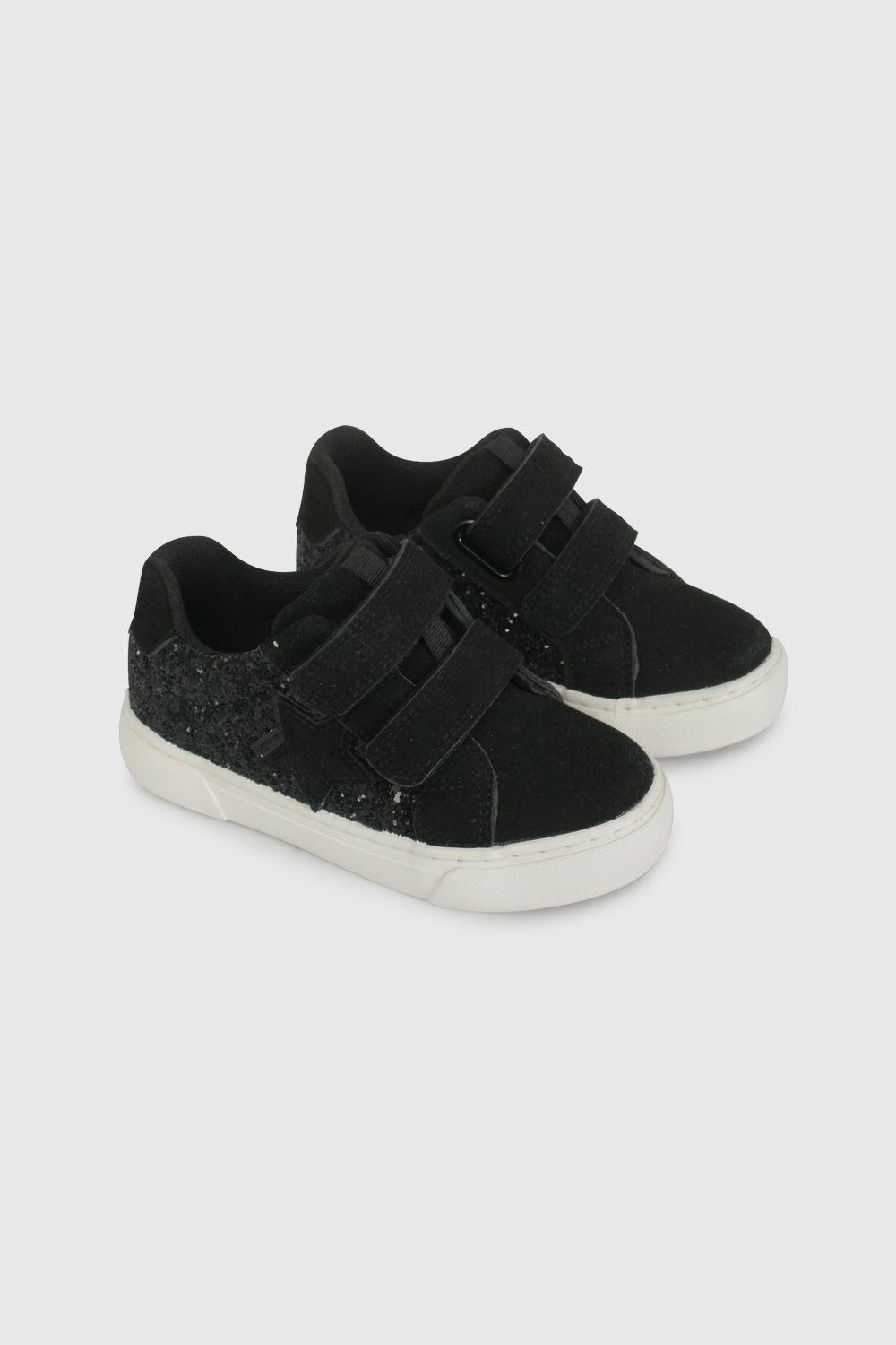 Zapatilla Negra con Estrella y Brillos 47200201V26-0