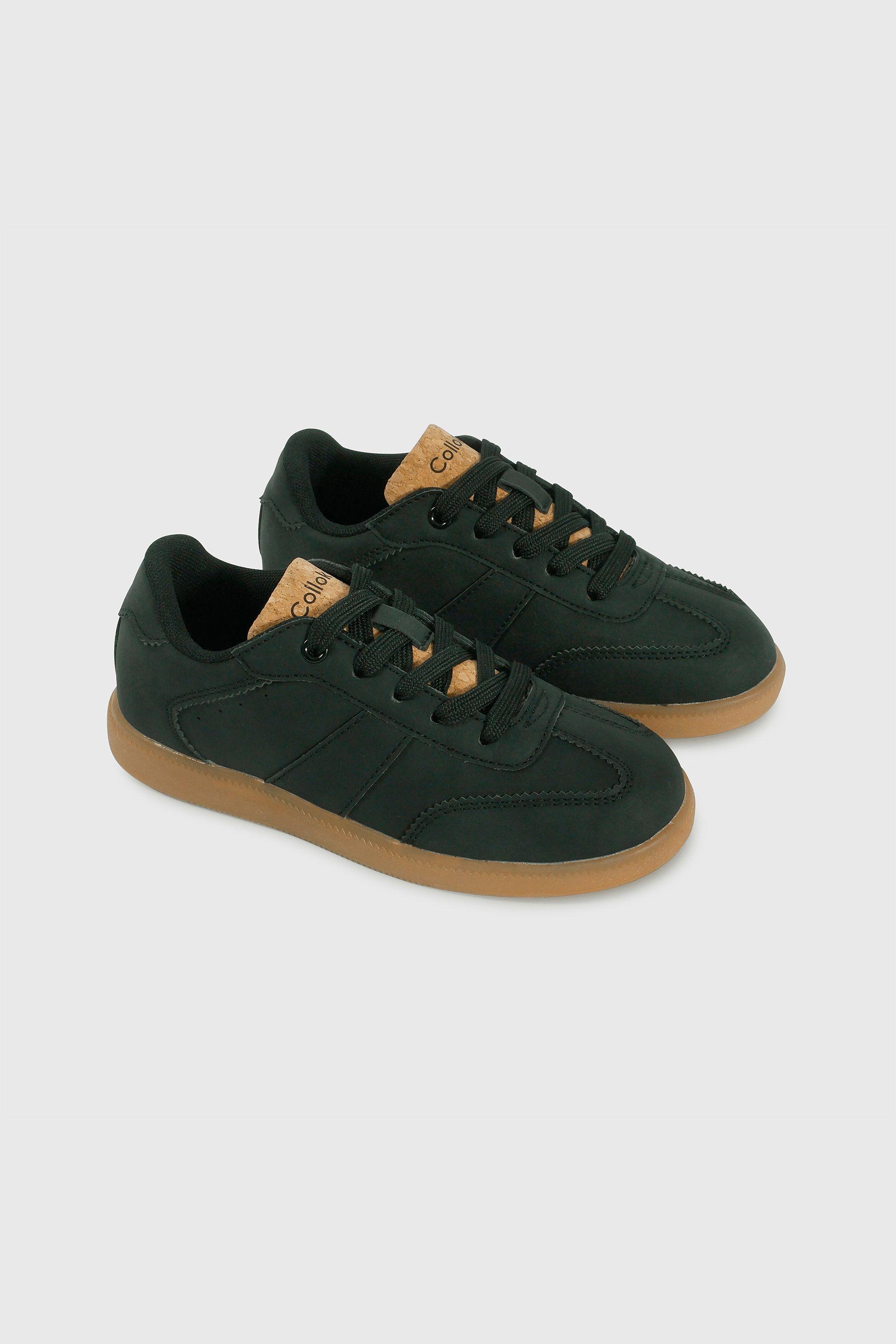 Zapatilla Lifestyle Negra Unisex Caña Baja con Cordón-0