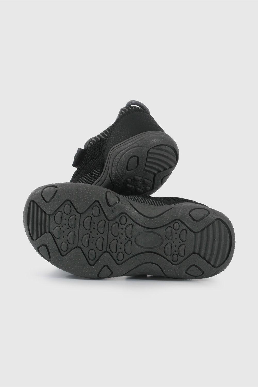 Zapatilla Outdoor Flexible Negra 48130301V26-2