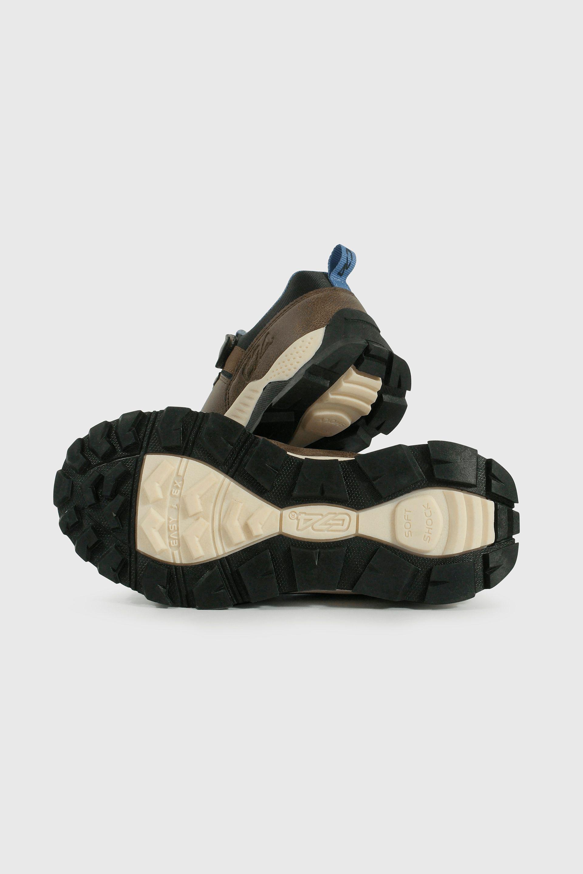 Zapatilla Outdoor de Niño Café Caña Baja con Velcro y Cordón-2