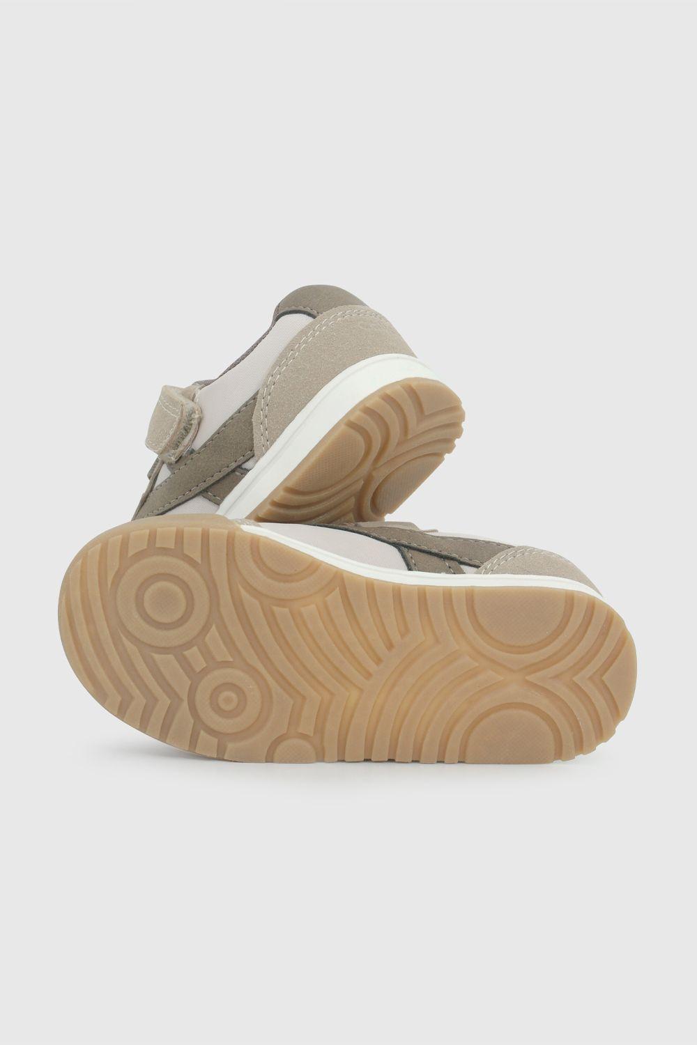 Zapatilla Urbana Beige y Café 47290266V26-3