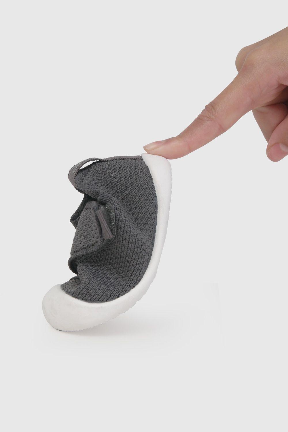 Zapatilla Urbana Negra 27030303V26-5