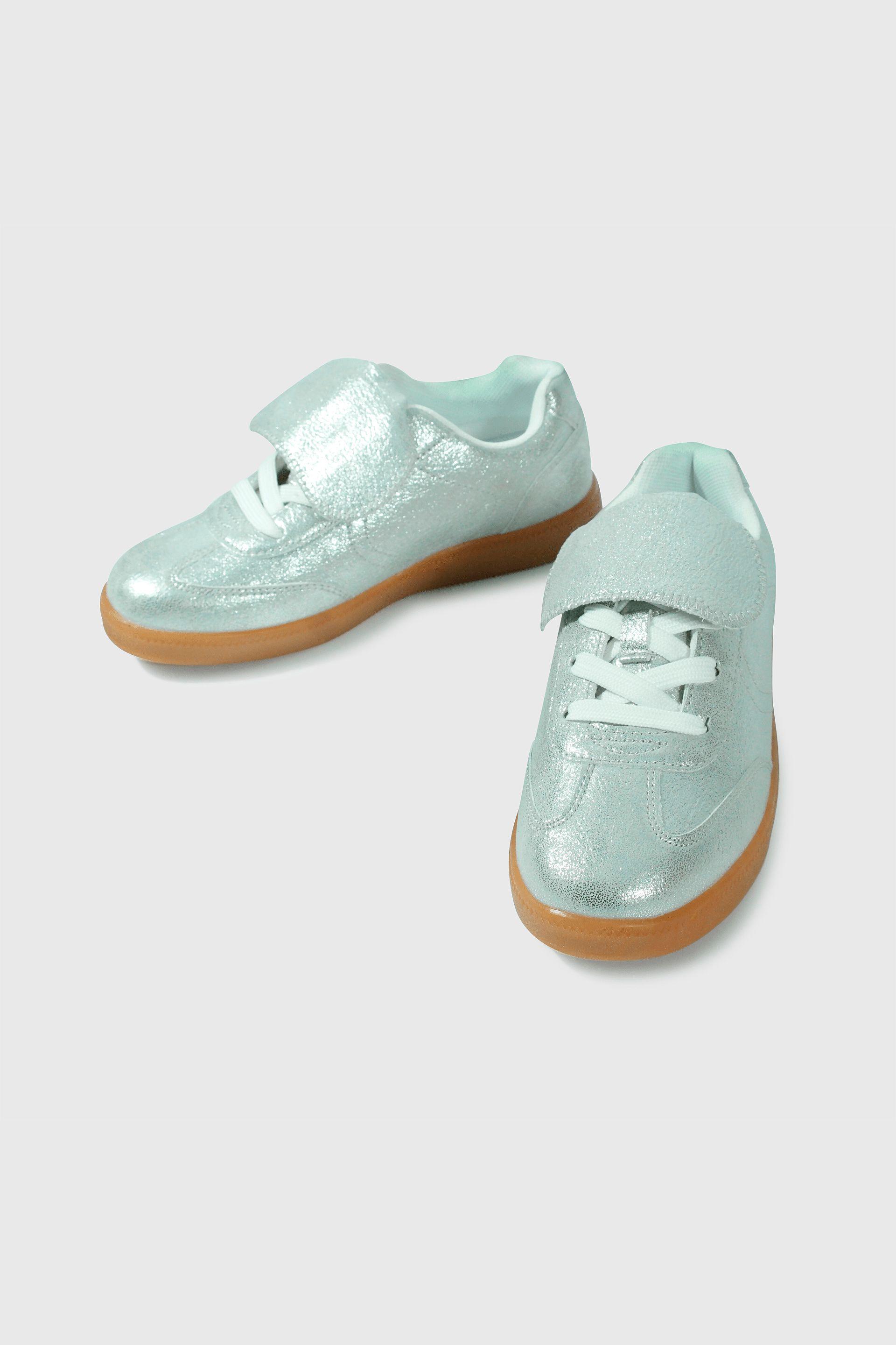 Zapatilla Lifestyle Plateada de Niña-4