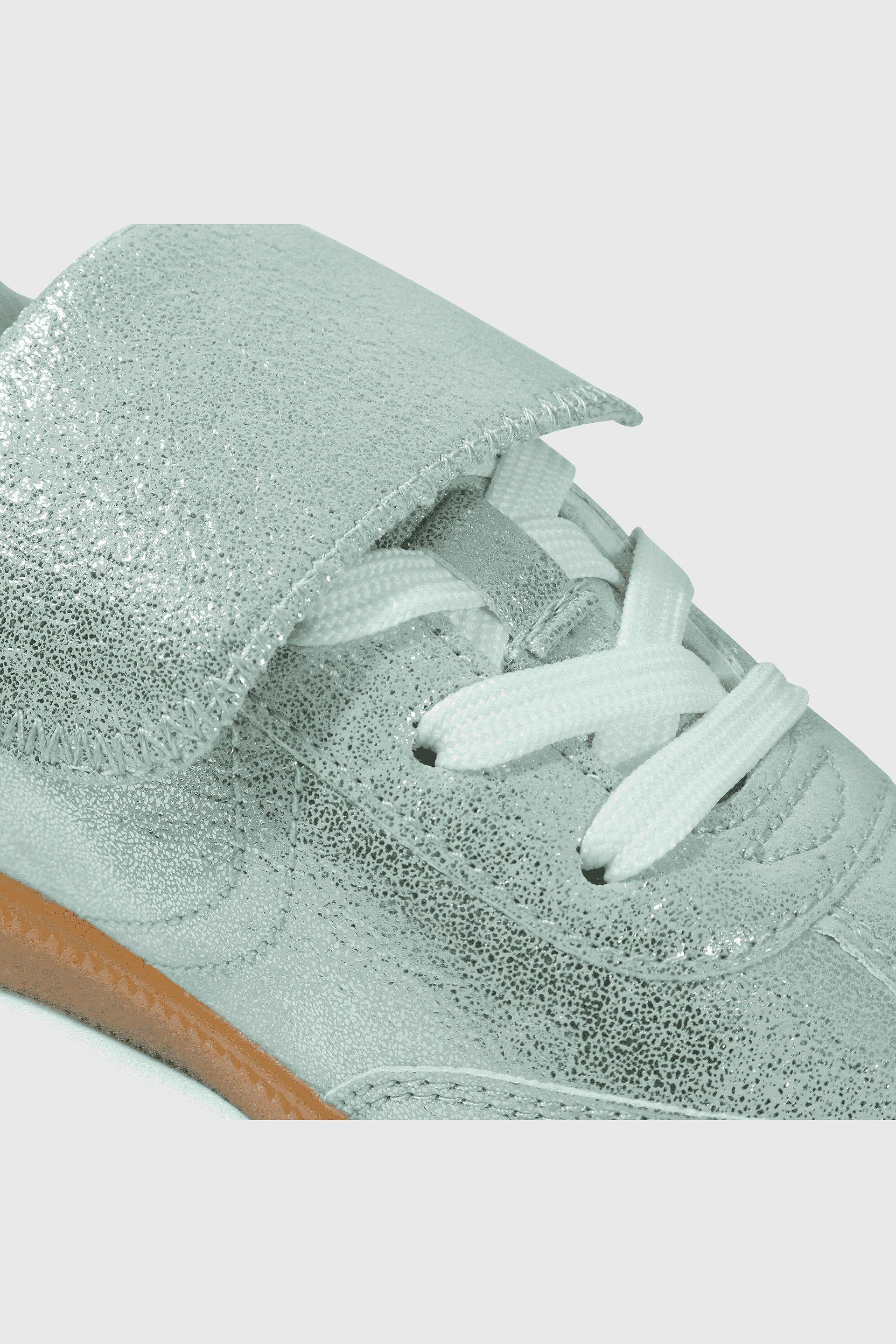 Zapatilla Lifestyle Plateada de Niña-6