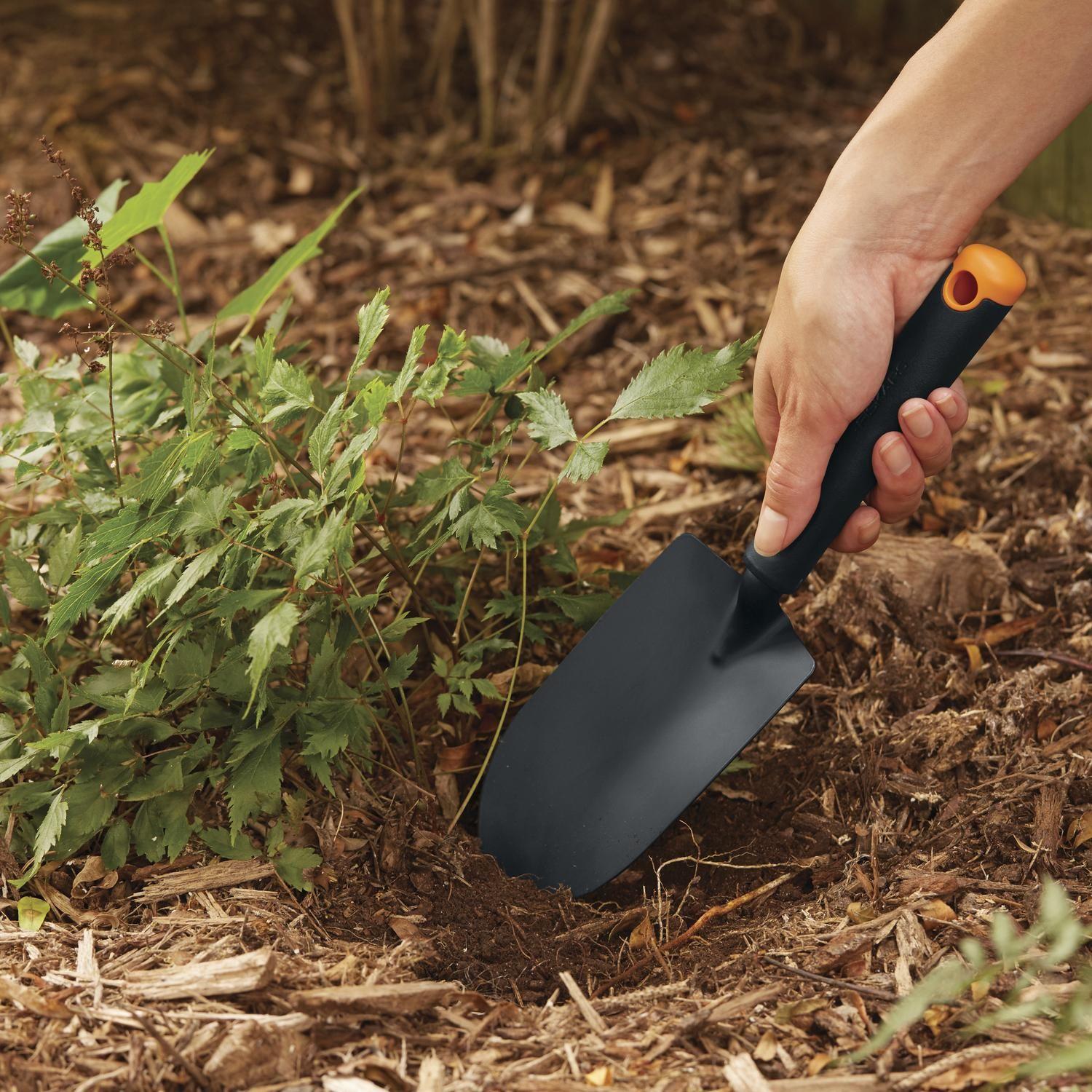 Pala Manual Fiskars para Jardín 200S-2