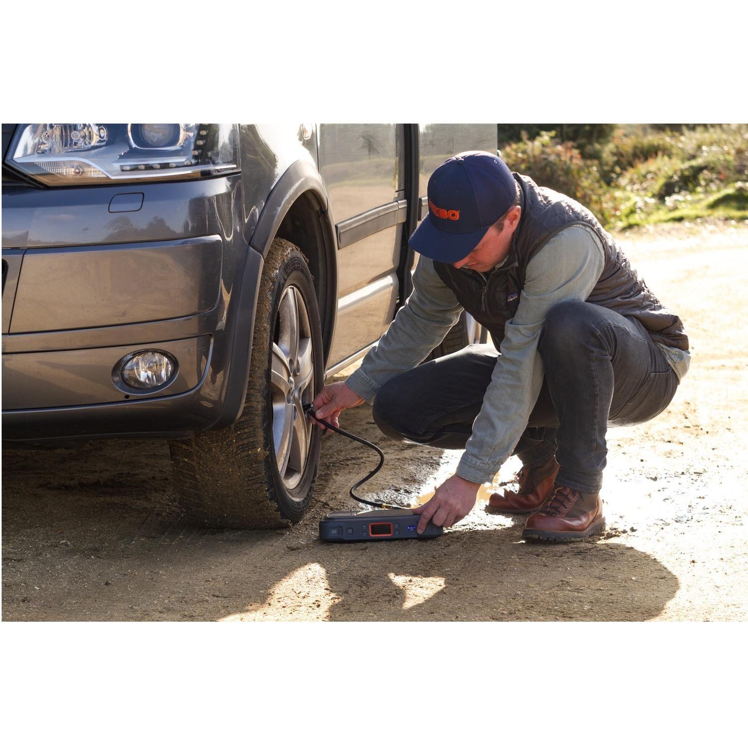 Partidor Batería de Auto 1500A Nebo con Enchufe AC 220-240V-3