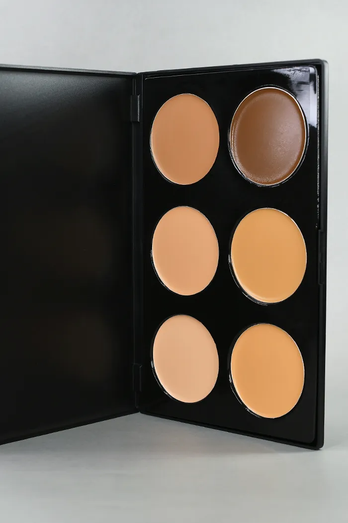 PALETA DE BASE CREMOSA PROFESIONAL DOLCE BELLA-2