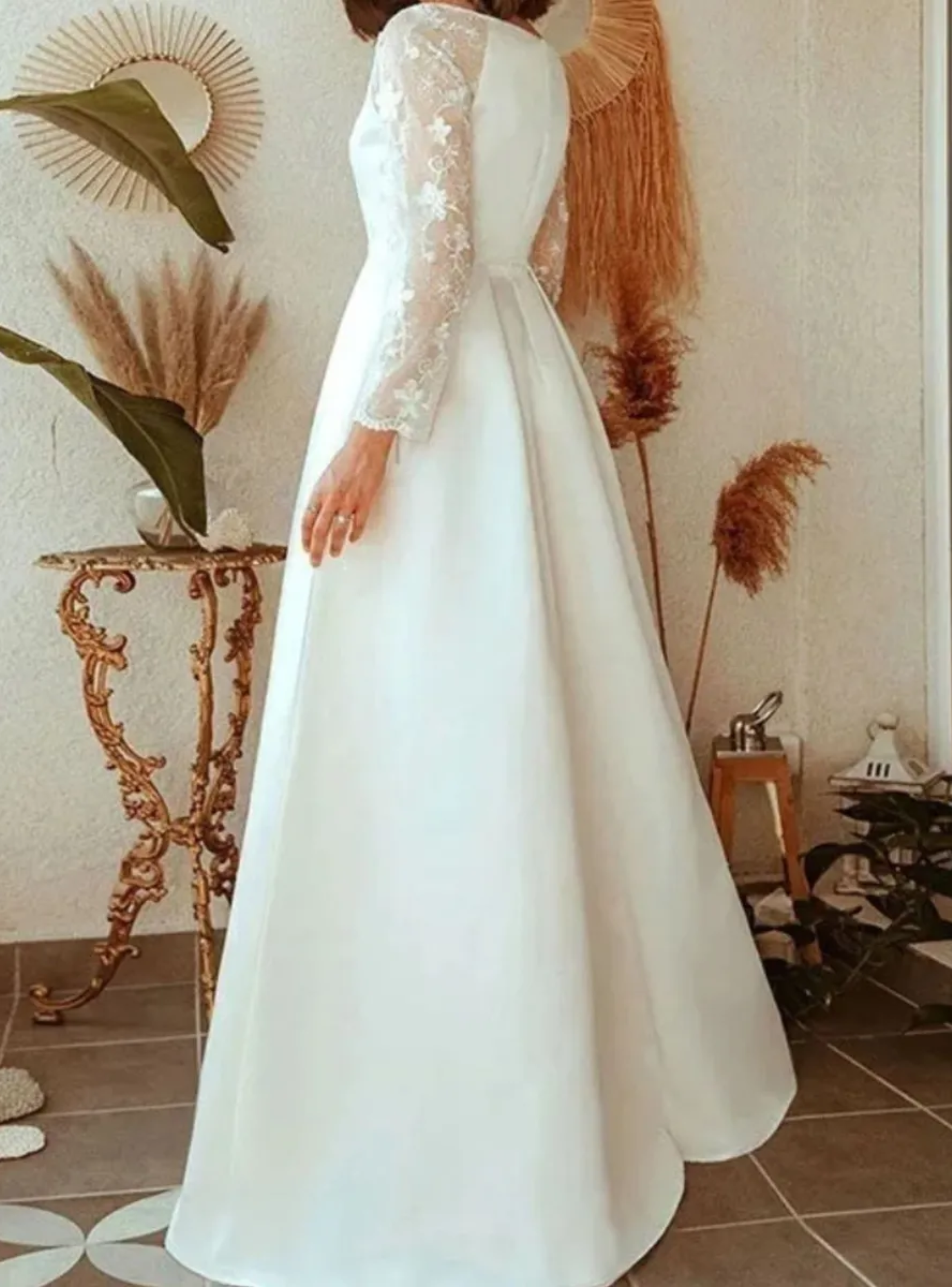 Vestido de novia con mangas bordadas-3