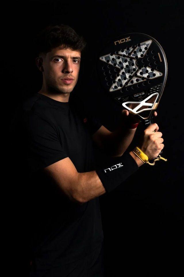Pala de Padel Nox AT10 Genius 18K Alum 2026-2