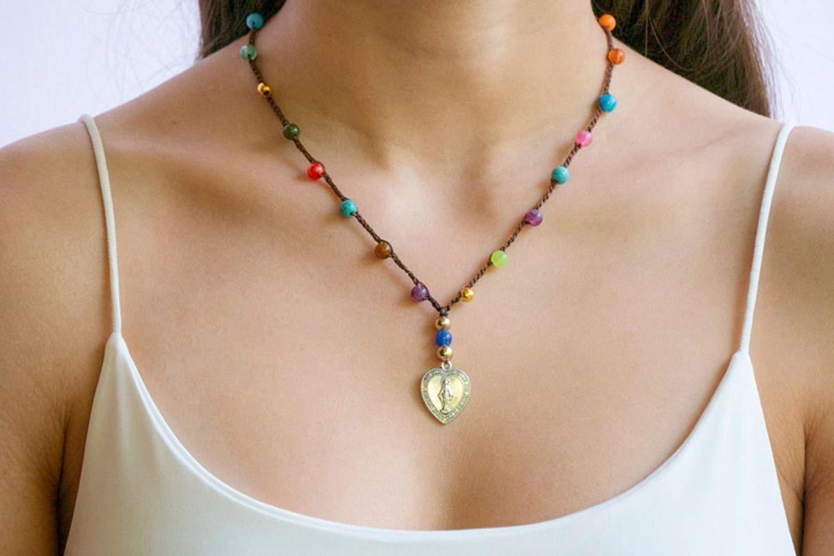 Collar Holly Mother-1