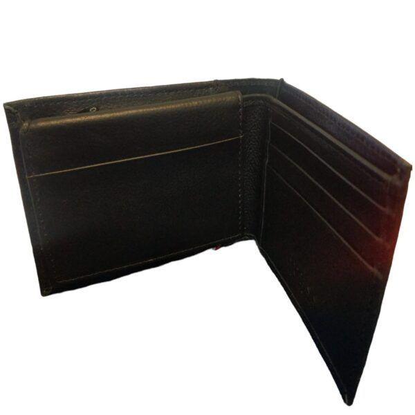 BILLETERA HOMBRE GUESS BIFOLD COLOR NEGRO LOGO METÁLICO COD. 0694-2
