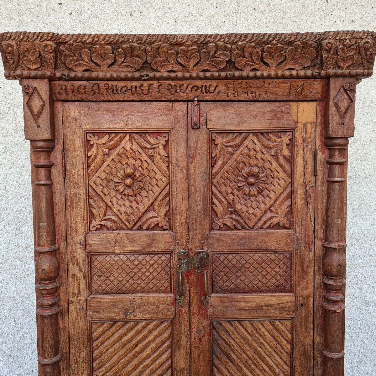 Alacena Dinesh 110x43x165 altura-4