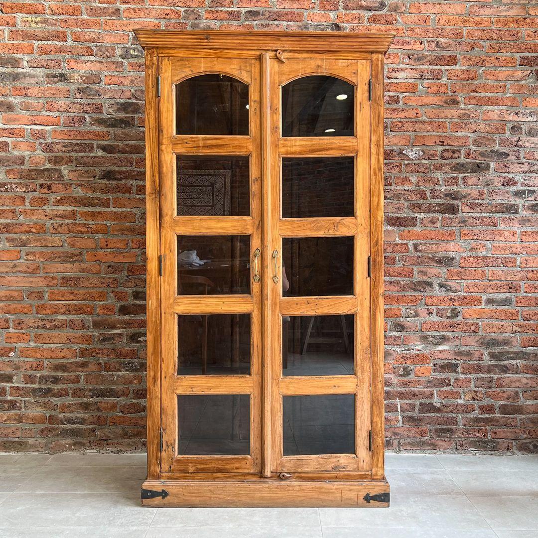 Vitrina madera Teca 92x41x180 cms-2