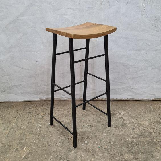 Taburete Escalerilla 38x30x69 altura-1