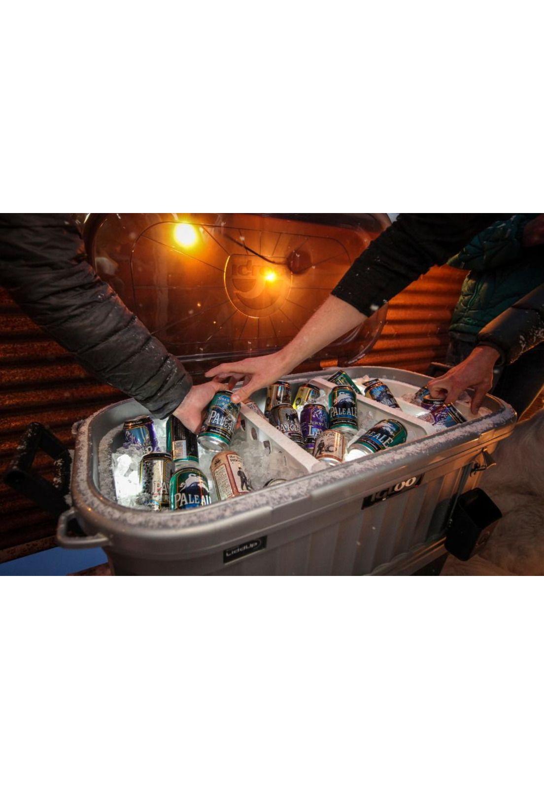 COOLER IGLOO CON RUEDAS Y LUZ LED-6