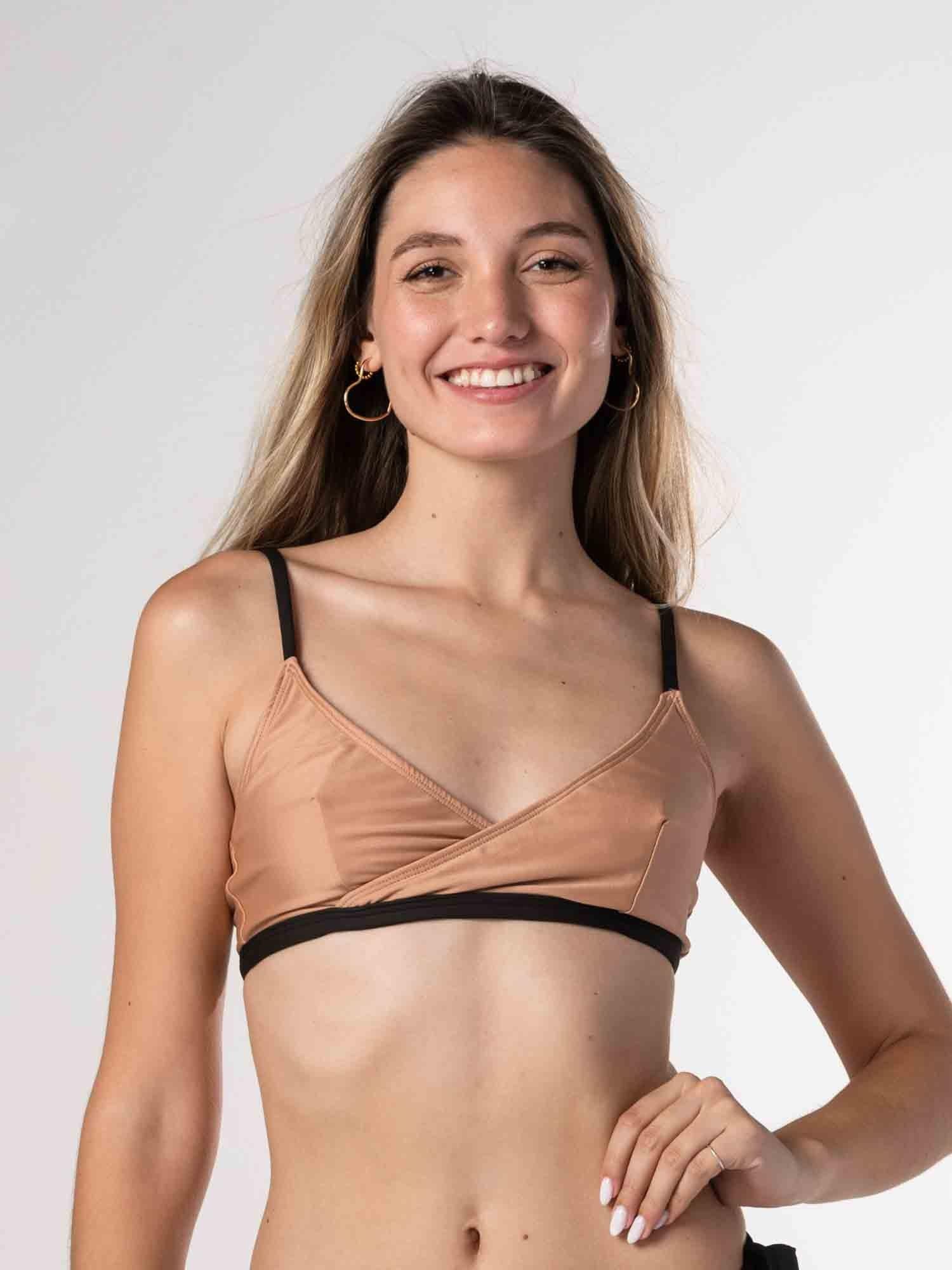 Top de Bikini Daikiri Mujer Triángulo Cruzado Cafe con Negro Protección UV50+-2