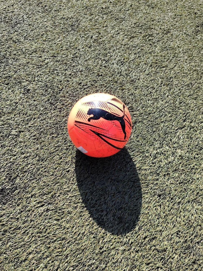 Balon de Futbol PUMA Attacanto Nº5 Naranja Negro-2