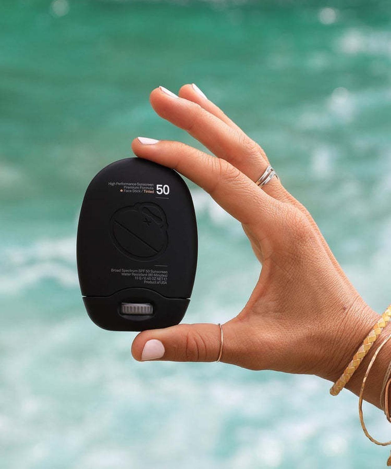 Signature Face Stick Tinted SPF 50 Sun Bum-2