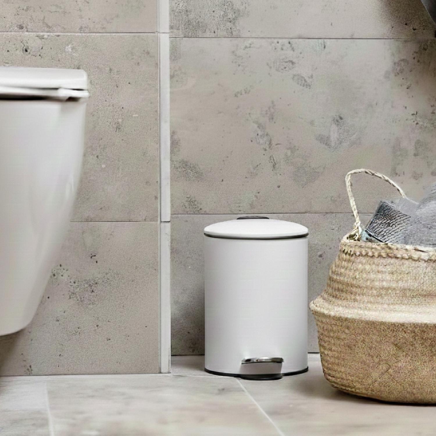 Basurero Papelero Metálico Blanco Con Pedal 3 Lts 5Five-5