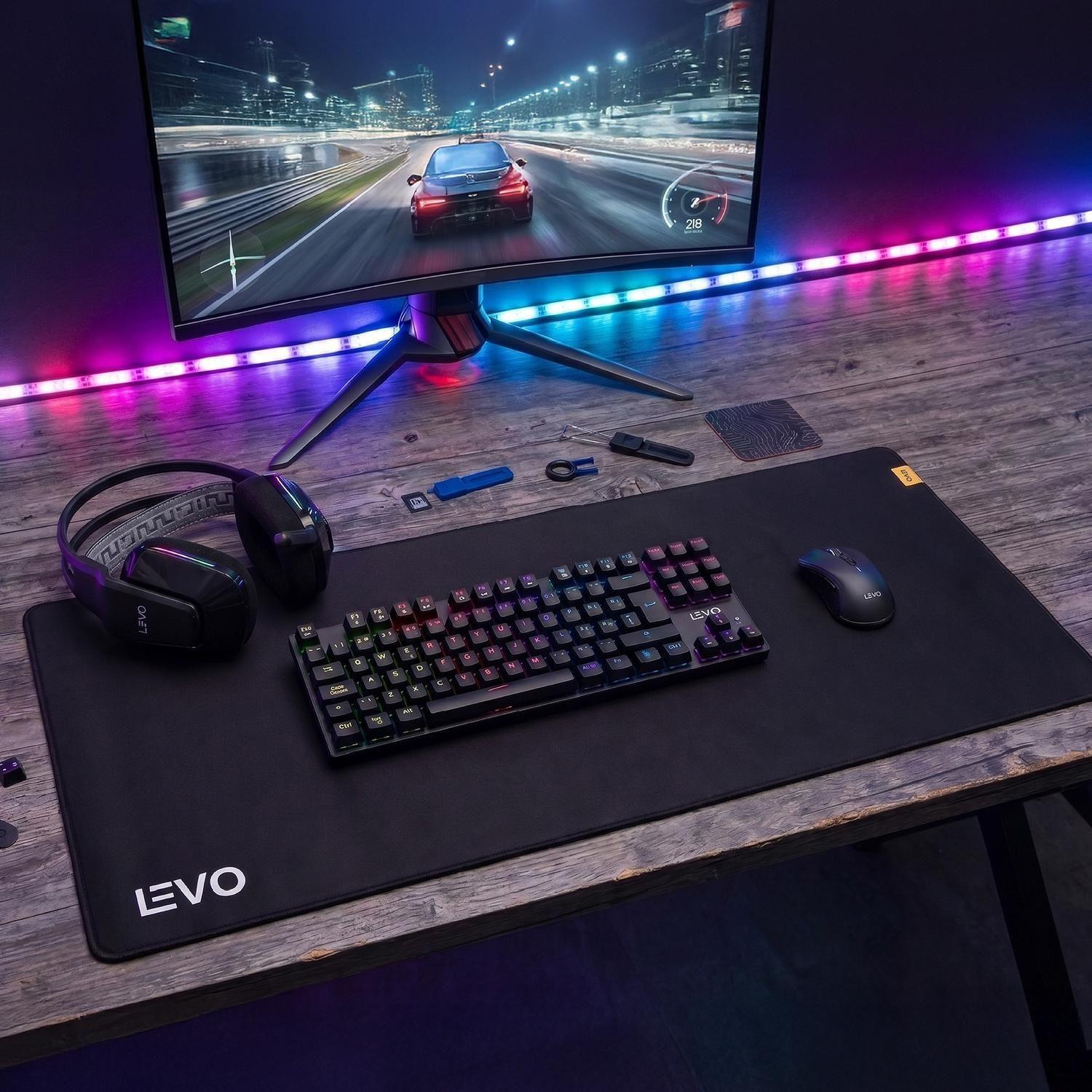 Kit Gamer Teclado + Mouse + Audifono + Mousepad L LEVO-1