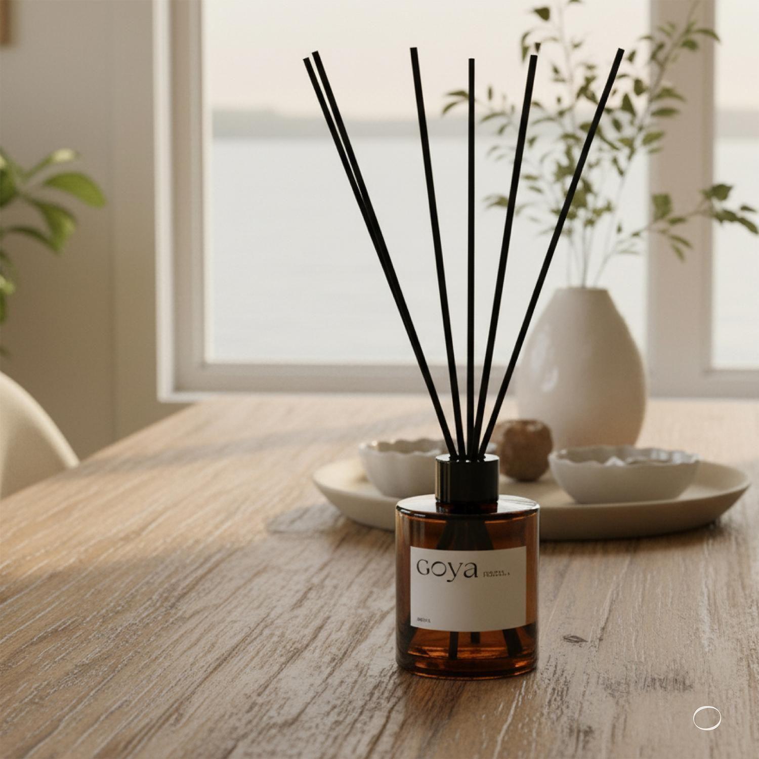 Difusor Ambiental Varitas Sandal Wood 150ml GOYA-6