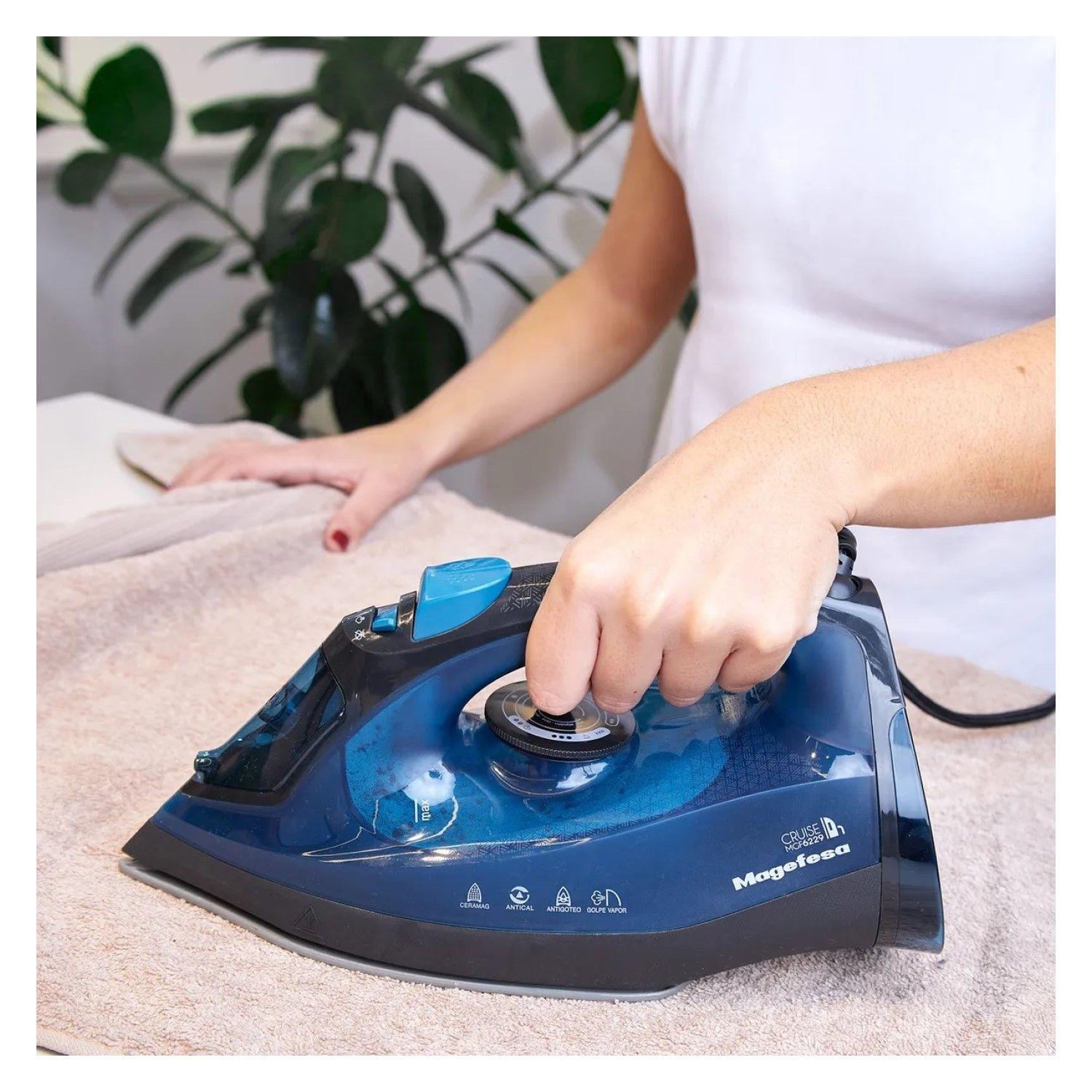 Plancha Vapor para Ropa 2400w Cruise Blue MGF6229 Magefesa-2
